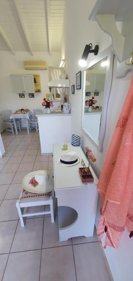 Aphrodite Studios & Apt With Pool Lakka  Bagian luar foto