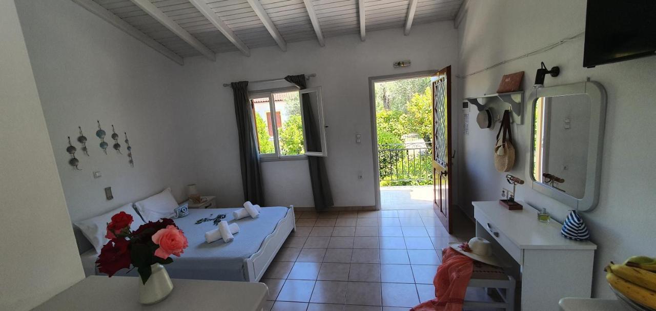 Aphrodite Studios & Apt With Pool Lakka  Bagian luar foto
