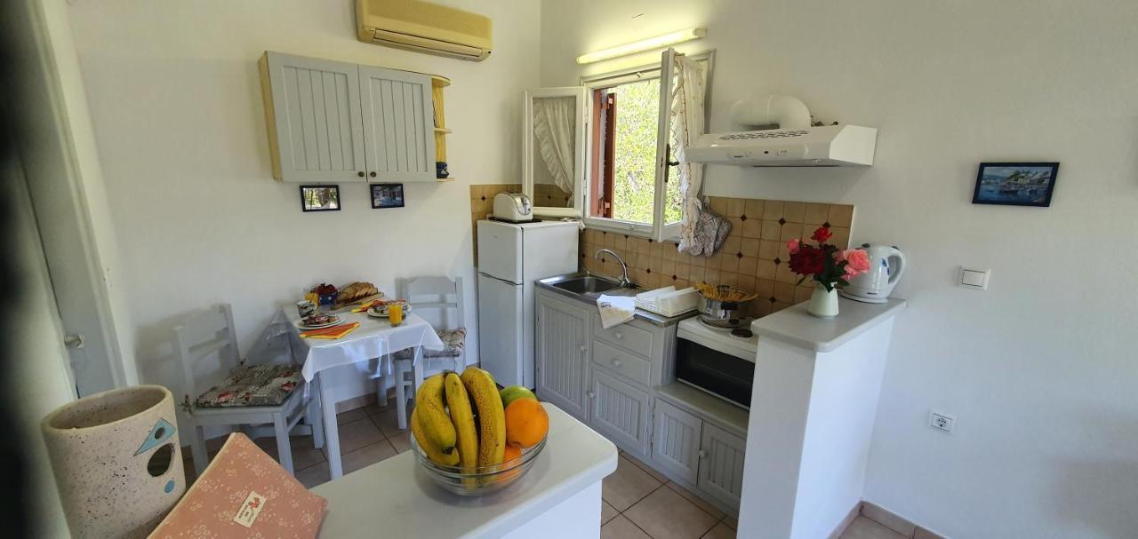 Aphrodite Studios & Apt With Pool Lakka  Bagian luar foto