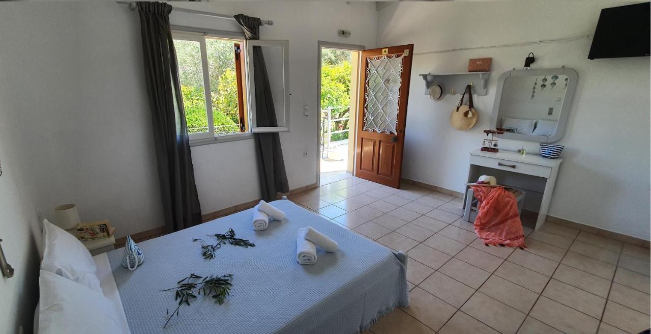 Aphrodite Studios & Apt With Pool Lakka  Bagian luar foto