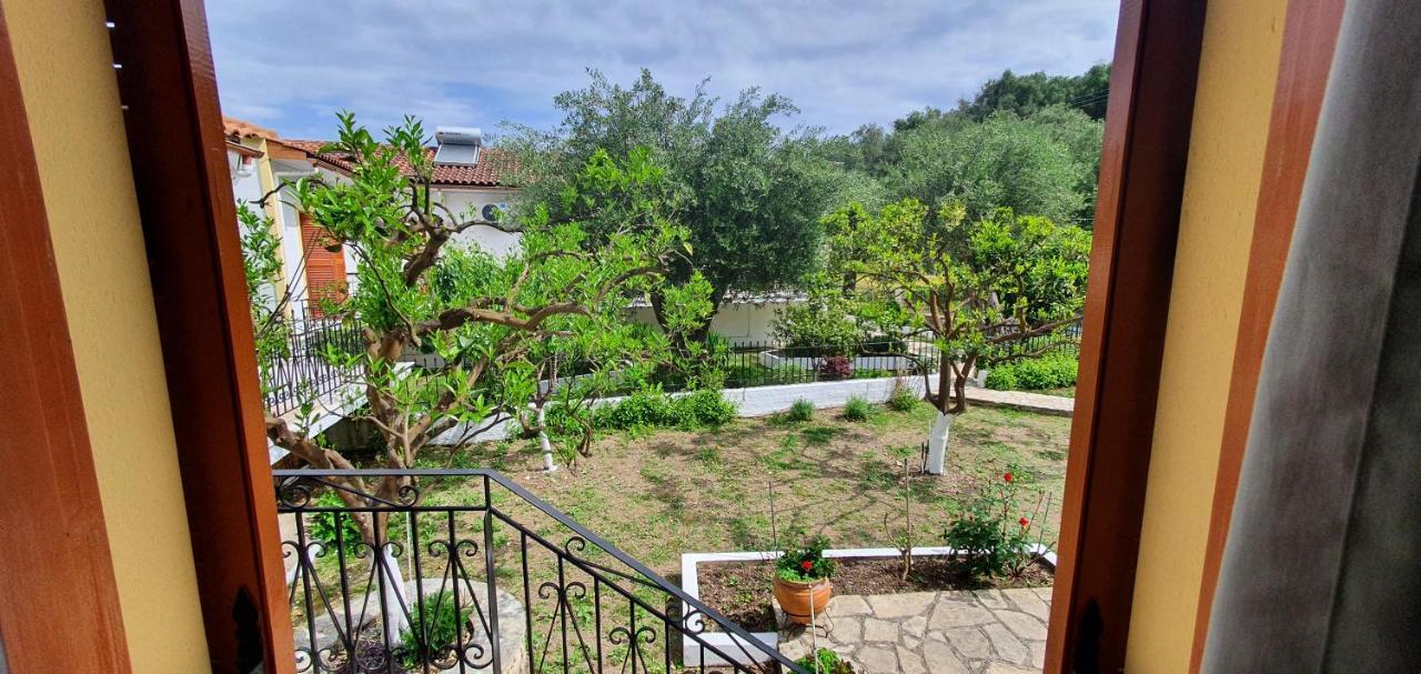 Aphrodite Studios & Apt With Pool Lakka  Bagian luar foto