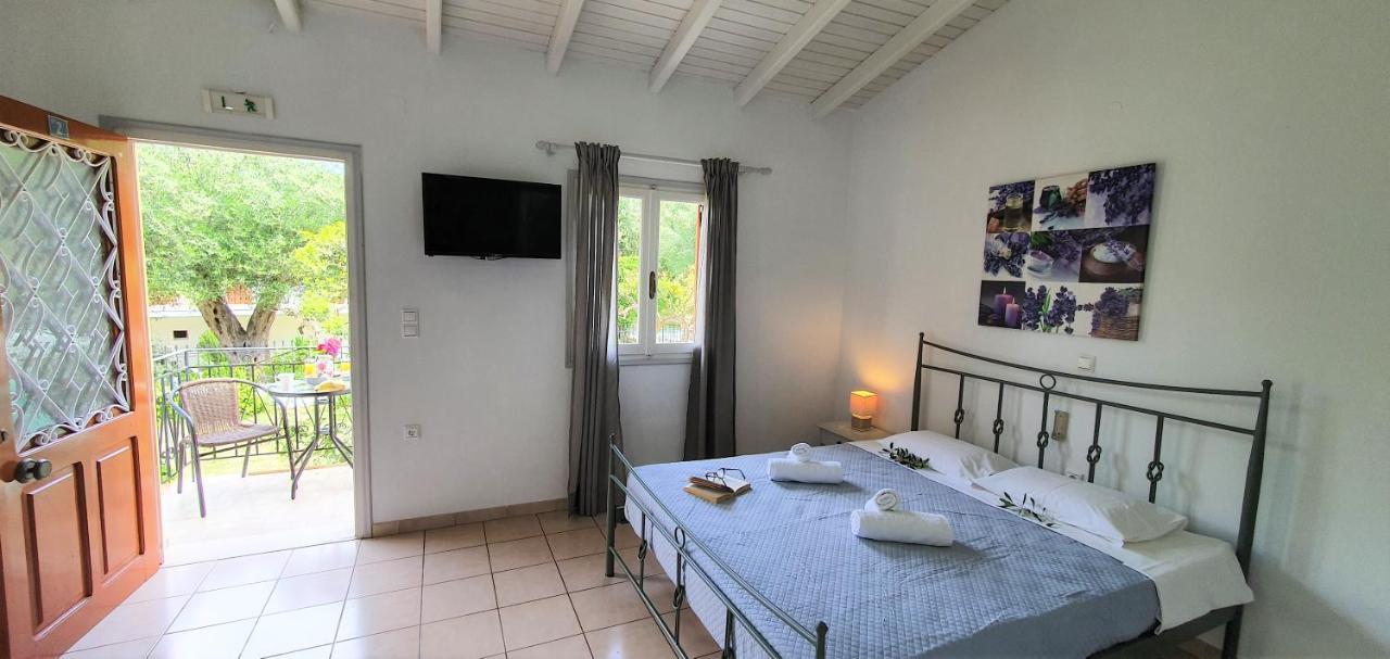 Aphrodite Studios & Apt With Pool Lakka  Bagian luar foto