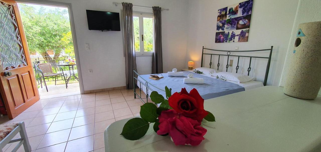 Aphrodite Studios & Apt With Pool Lakka  Bagian luar foto